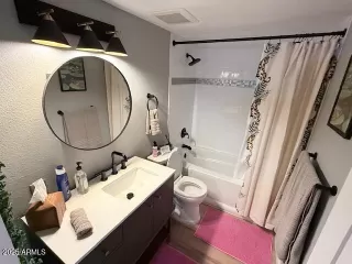 Photo #5: 6947920 Listing