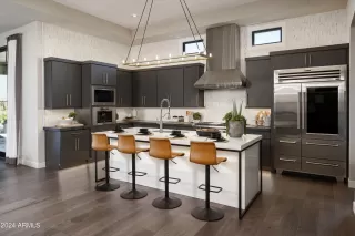 Photo #5: 6948035 Listing