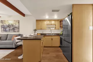 Photo #6: 6948049 Listing 