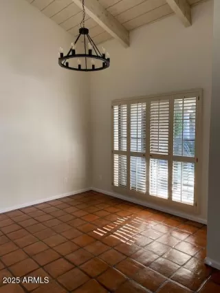 Photo #3: 6948161 Listing