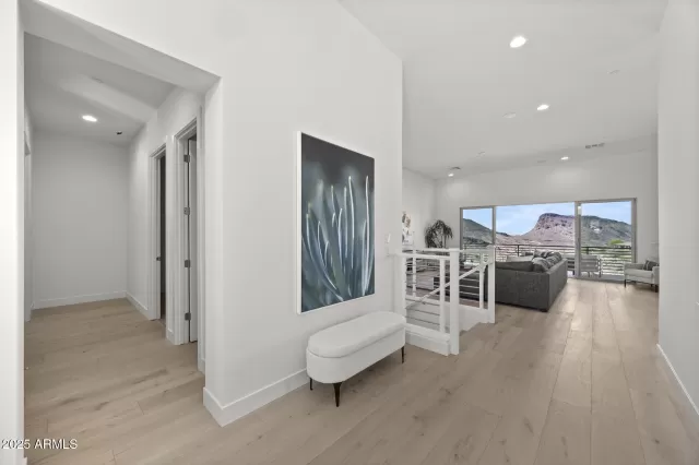 MLS: 6948224 Condo For Sale