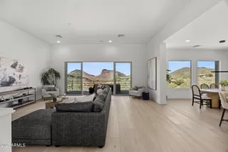 Photo #2: 6948224 Listing