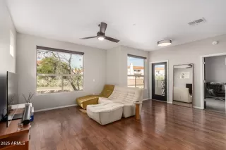 Photo #2: 6948271 Listing