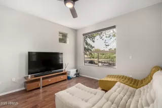 Photo #5: 6948271 Listing