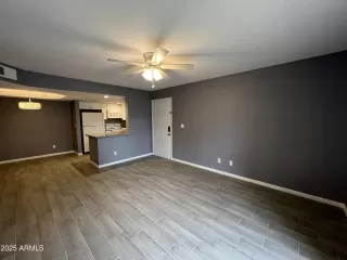 Photo #3: 6948281 Listing 