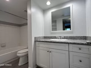 Photo #5: 6948281 Listing 