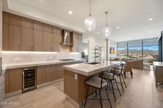 Photo #6: 6948347 Listing 