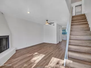 Photo #6: 6948355 Listing