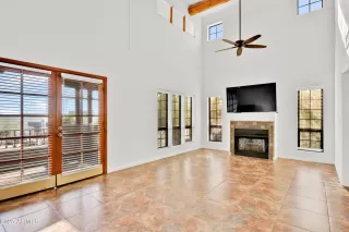 Photo #4: 6948414 Listing