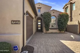 Photo #5: 6948644 Listing 