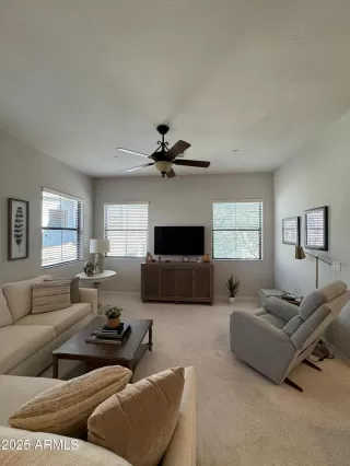 Photo #4: 6948809 Listing 