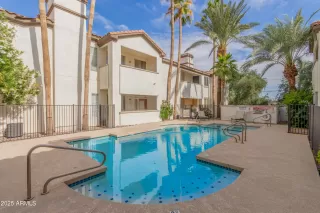 Photo #4: 6948843 Listing 