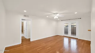 Photo #4: 6948931 Listing 