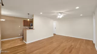 Photo #5: 6948931 Listing 