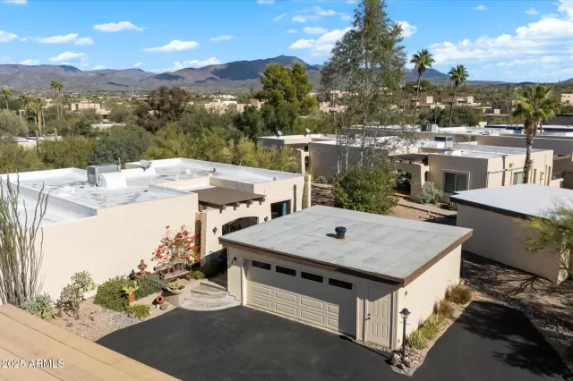 MLS: 6949006 Condo For Sale