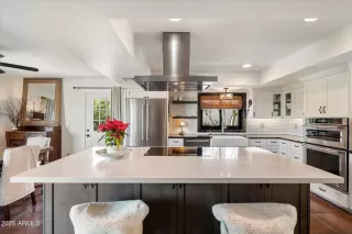 Photo #6: 6949006 Listing 