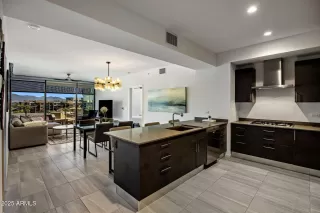 Photo #2: 6949114 Listing 