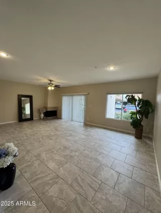 Photo #5: 6949140 Listing 