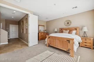 Photo #5: 6949179 Listing 