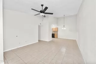 Photo #4: 6949297 Listing