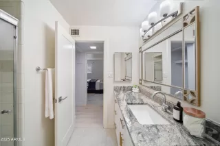 Photo #6: 6949563 Listing 