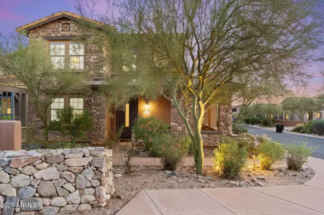 MLS: 6949595 Condo For Sale