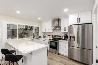 Photo #2: 6949929 Listing