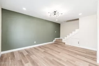 Photo #2: 6949986 Listing 