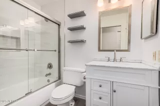 Photo #4: 6950105 Listing 