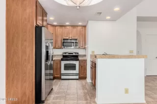 Photo #6: 6950105 Listing 