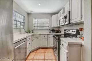 Photo #5: 6950111 Listing