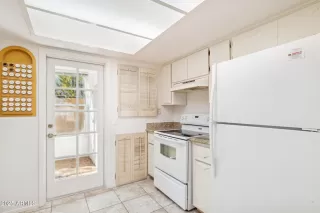 Photo #4: 6950161 Listing 