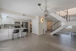 Photo #3: 6950253 Listing