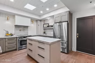 Photo #1: 6950276 Listing 