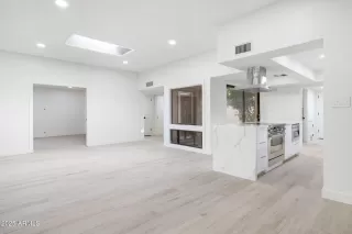 Photo #1: 6950297 Listing 