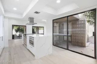 Photo #2: 6950297 Listing 