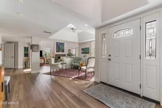 Photo #6: 6950509 Listing 