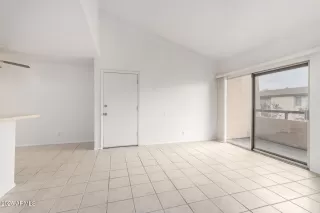 Photo #5: 6950533 Listing 