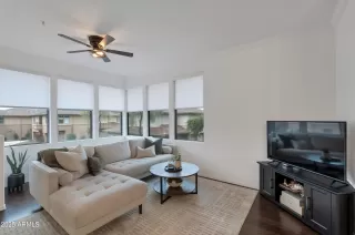 Photo #4: 6950632 Listing