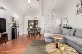 Photo #2: 6950718 Listing