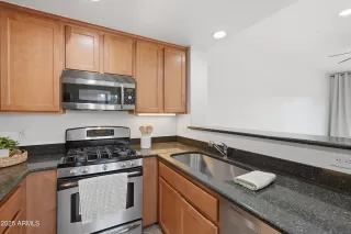 Photo #5: 6950730 Listing 