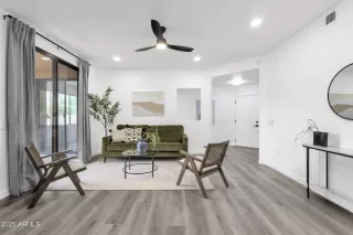 Photo #3: 6950754 Listing 