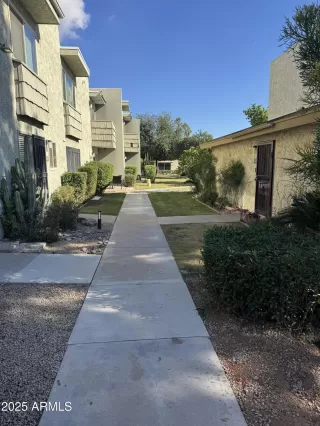 Photo #3: 6950995 Listing