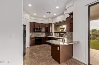 Photo #5: 6951070 Listing