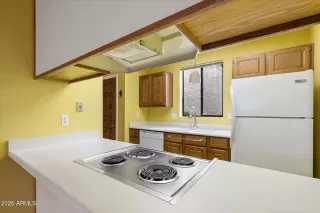 Photo #5: 6951222 Listing