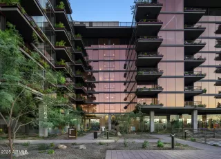 Photo #1: 6951304 Listing