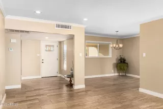 Photo #3: 6951322 Listing