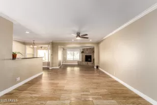 Photo #5: 6951322 Listing