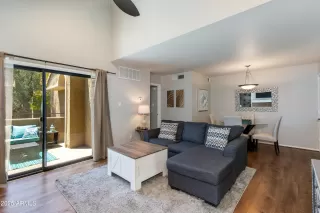 Photo #6: 6951378 Listing