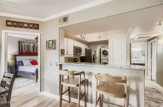 Photo #5: 6951393 Listing